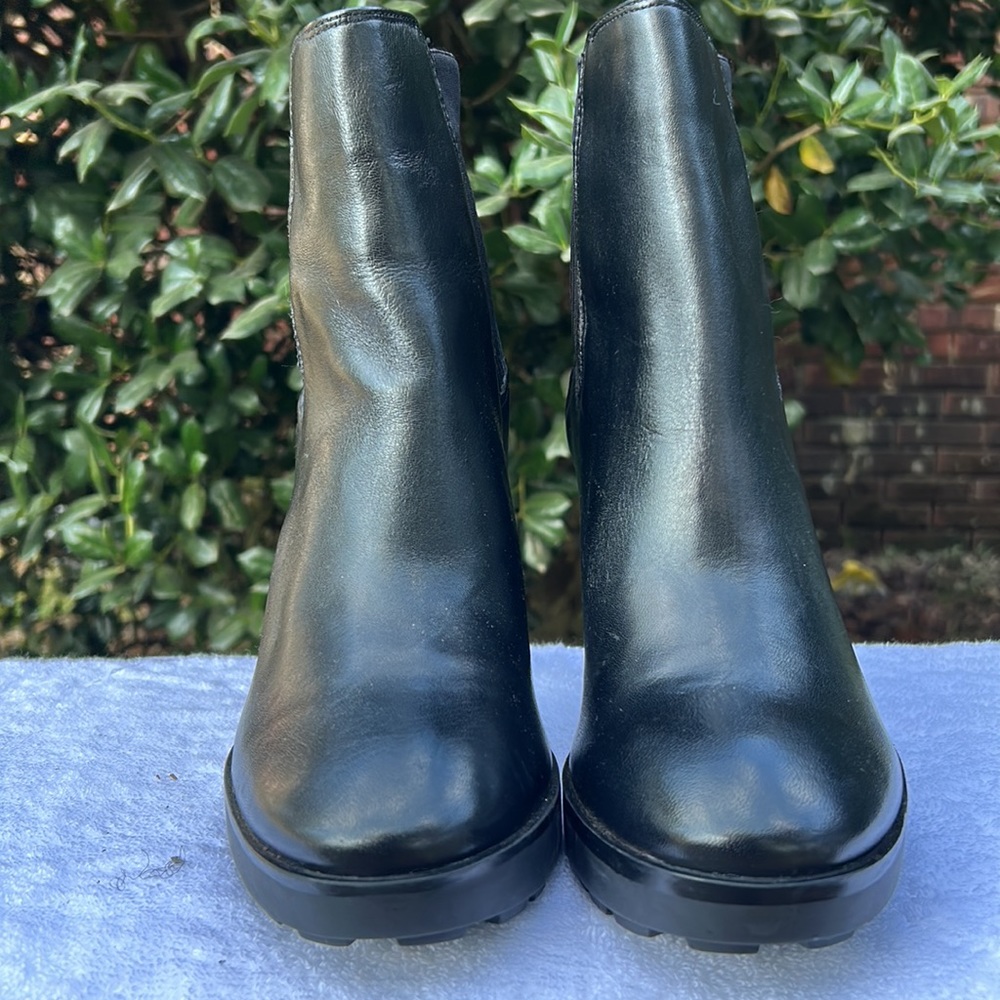 Kenneth Cole Booties🎄Make An Offer🎄 - Picture 8 of 11